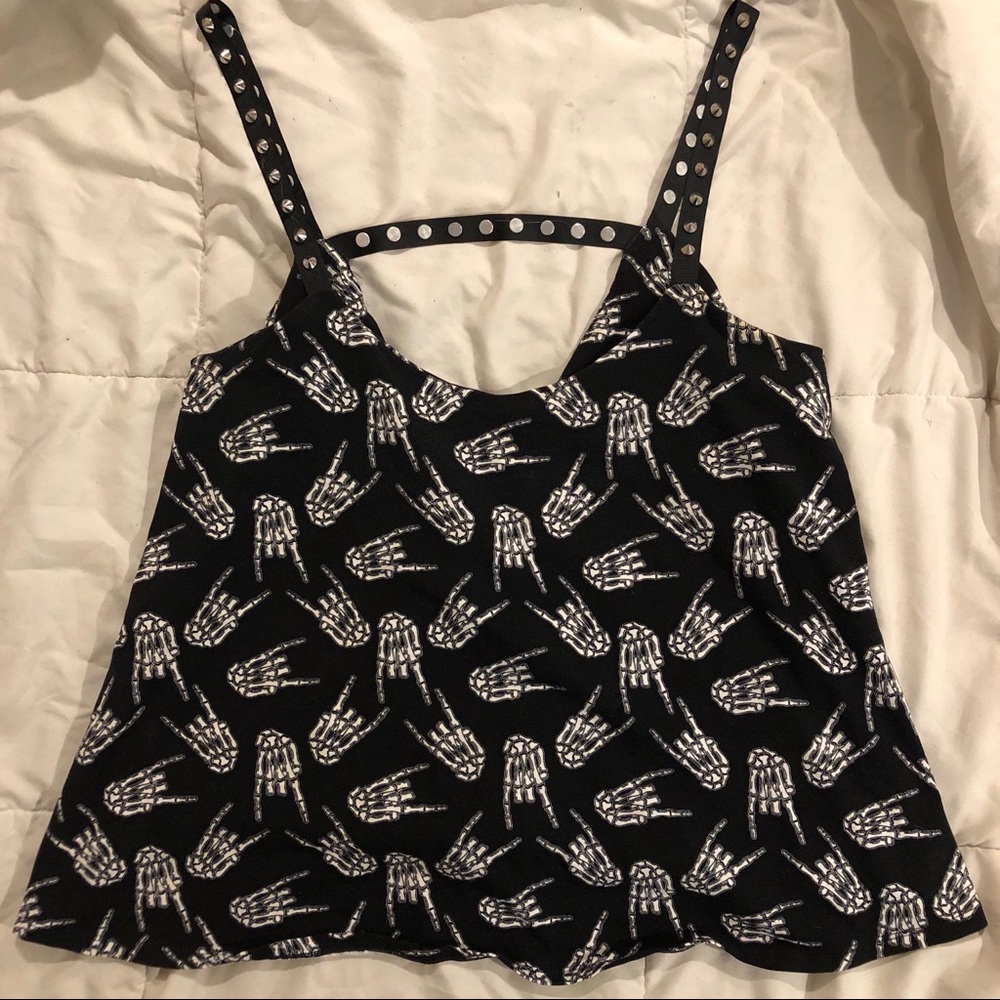 ☠️TOO FAST Brand studded skeleton hand tank🖤